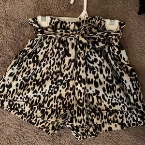 Leopard shorts 🤍🤍